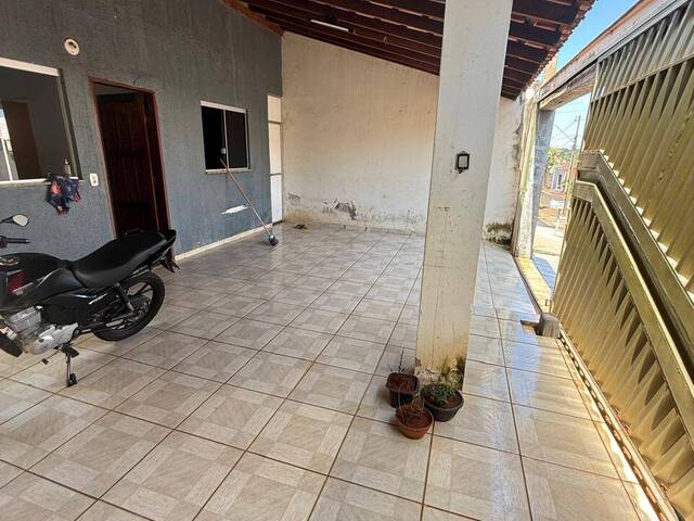 #77 - Casa para Venda em Ituiutaba - MG
