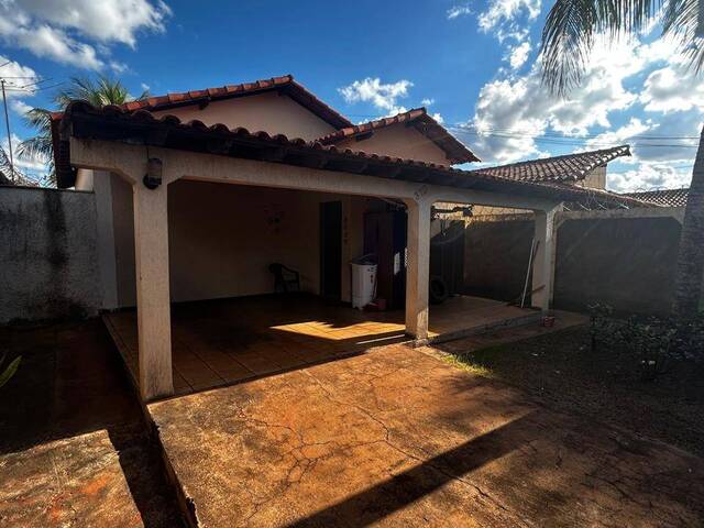 #92 - Casa para Venda em Ituiutaba - MG