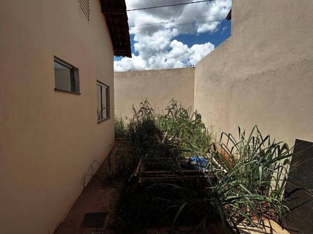 #114 - Casa para Venda em Ituiutaba - MG