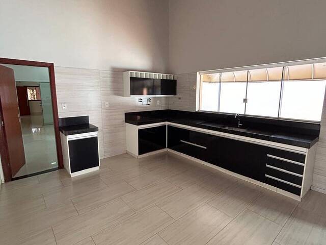 Casa para Venda em Ituiutaba - 5