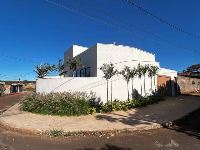 #135 - Casa para Venda em Ituiutaba - MG