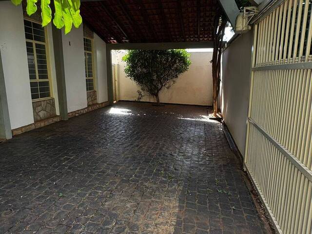 #136 - Casa para Venda em Ituiutaba - MG