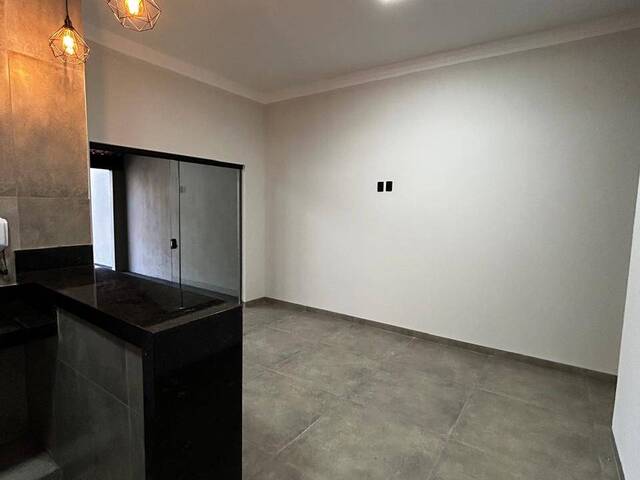Apartamento para Venda em Ituiutaba - 4