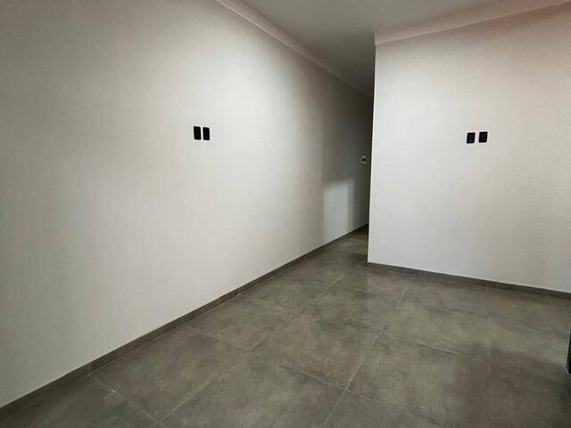 #137 - Apartamento para Venda em Ituiutaba - MG