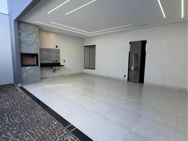 #150 - Casa para Venda em Ituiutaba - MG