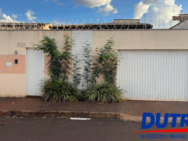 #162 - Casa para Venda em Ituiutaba - MG