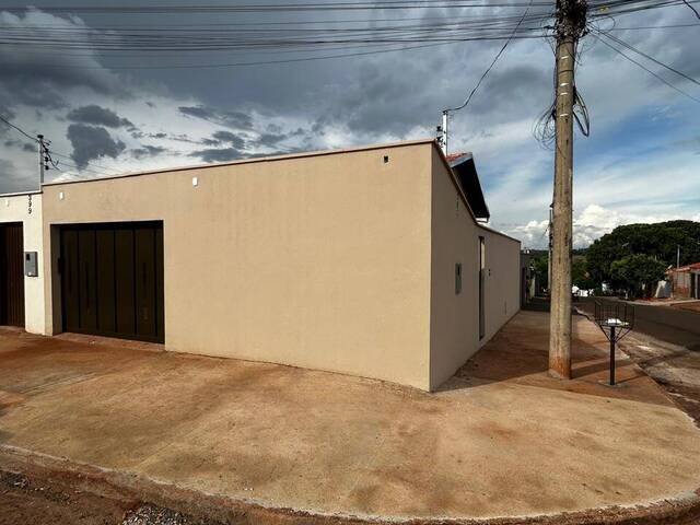 #172 - Casa para Venda em Ituiutaba - MG