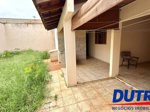 Casa para Locação em Ituiutaba - 3