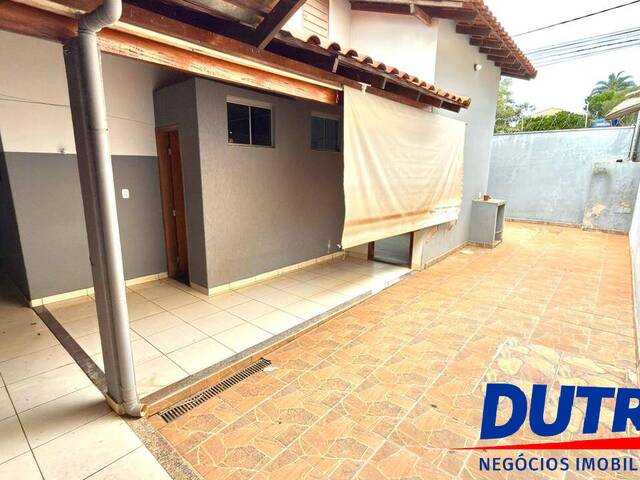 Casa para Locação em Ituiutaba - 3
