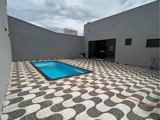 Casa para Venda em Ituiutaba - 2