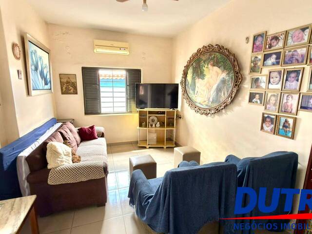 Casa para Venda em Ituiutaba - 3