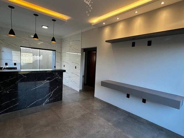 Casa para Venda em Ituiutaba - 3