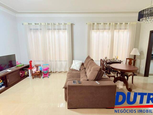 Casa para Venda em Ituiutaba - 3