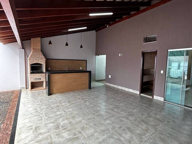 Casa para Venda em Ituiutaba - 2