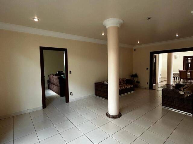 Casa para Venda em Ituiutaba - 4