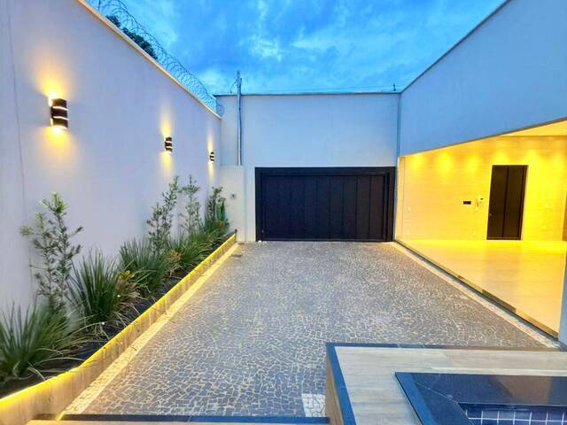 Casa para Venda em Ituiutaba - 2