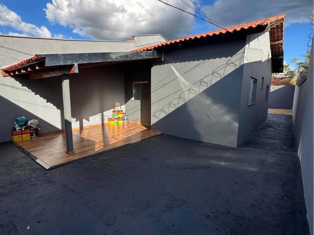 #257 - Casa para Venda em Ituiutaba - MG
