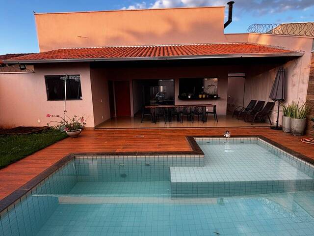 Casa para Venda em Ituiutaba - 2