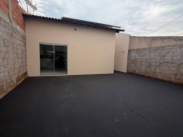 #289 - Casa para Locação em Ituiutaba - MG