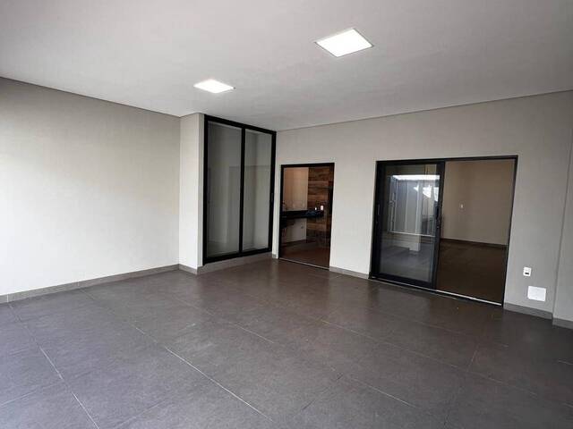 Casa para Venda em Ituiutaba - 2