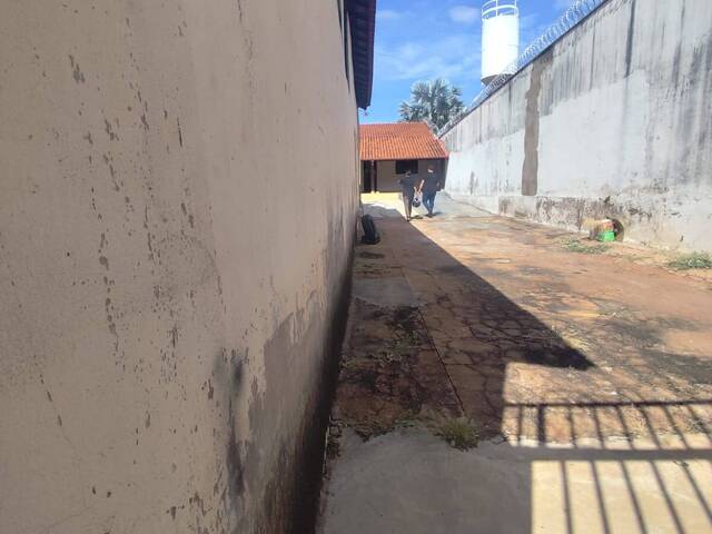 Casa para Locação em Ituiutaba - 3