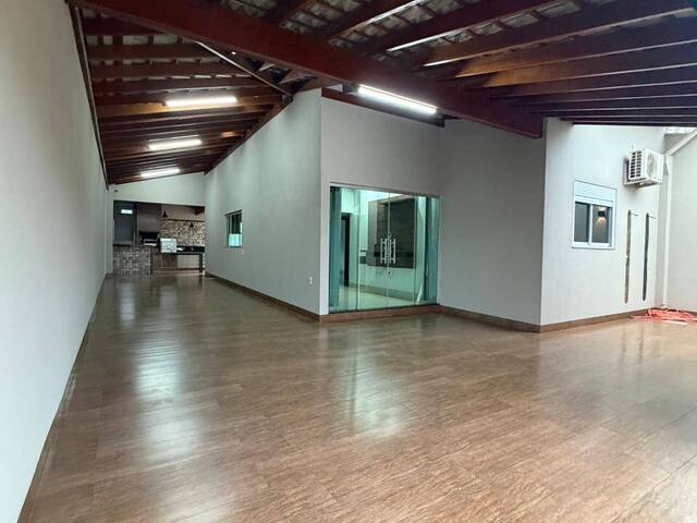 Casa para Locação em Ituiutaba - 2