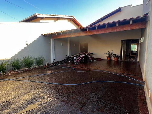Casa para Venda em Ituiutaba - 2
