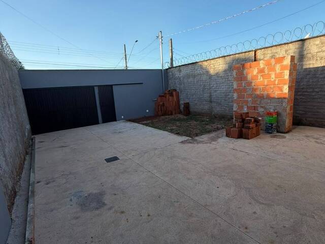 Casa para Venda em Ituiutaba - 2