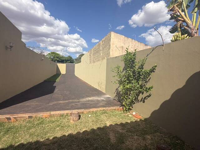 Casa para Locação em Ituiutaba - 2