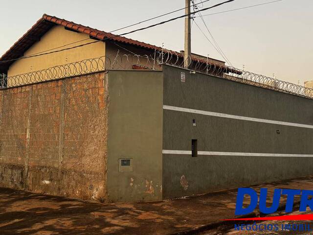 Casa para Venda em Ituiutaba - 2