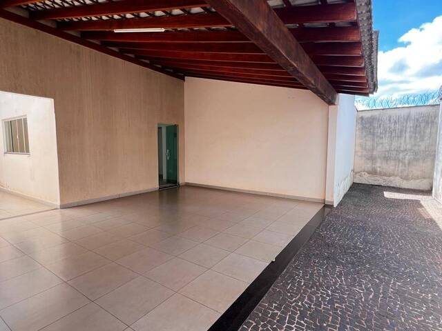 #381 - Casa para Venda em Ituiutaba - MG