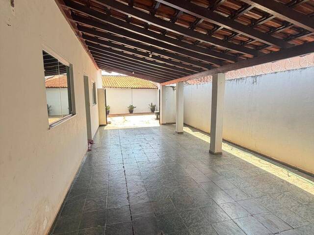 #382 - Casa para Venda em Ituiutaba - MG